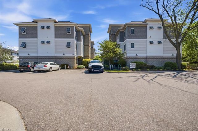 7922 Shore Dr Apt 307, Norfolk, VA 23518