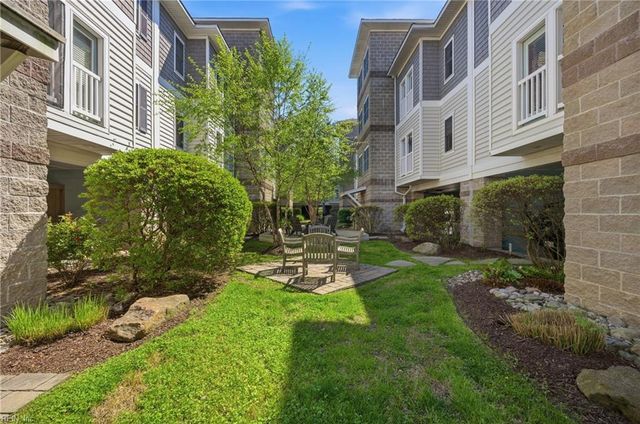 7922 Shore Dr Apt 307, Norfolk, VA 23518