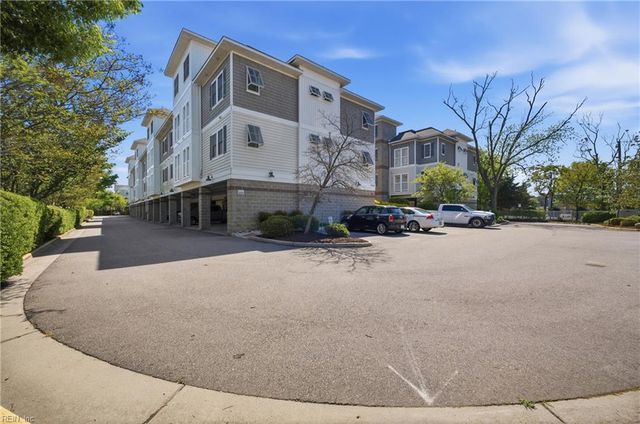 7922 Shore Dr Apt 307, Norfolk, VA 23518