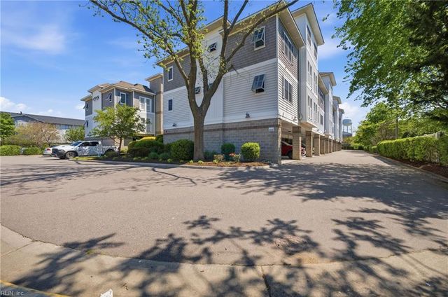 7922 Shore Dr Apt 307, Norfolk, VA 23518