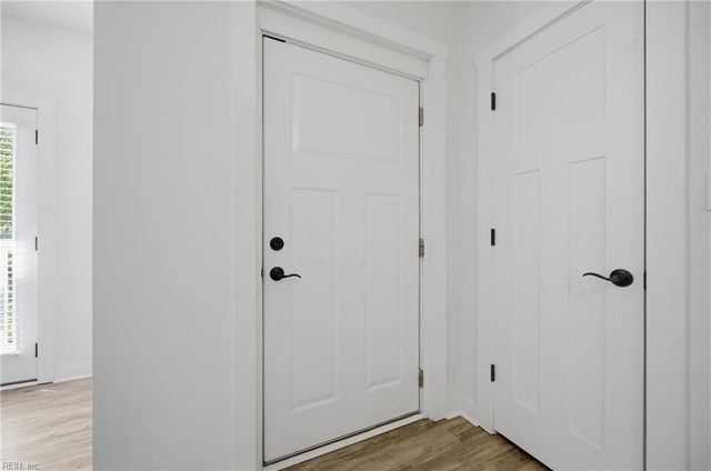 7922 Shore Dr Apt 307, Norfolk, VA 23518
