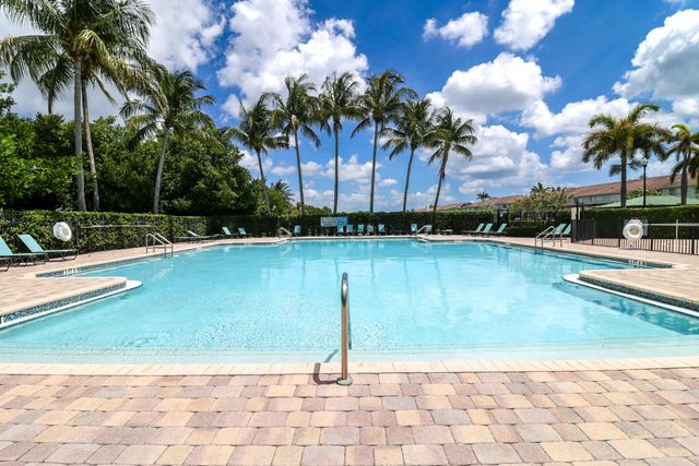 3133 Laurel Ridge Circle, Riviera Beach, FL 33404