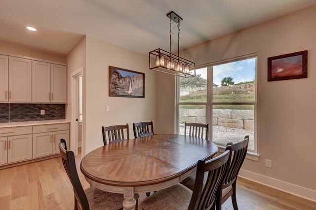 1808 N Chateau Lane, Kerrville, TX 78028