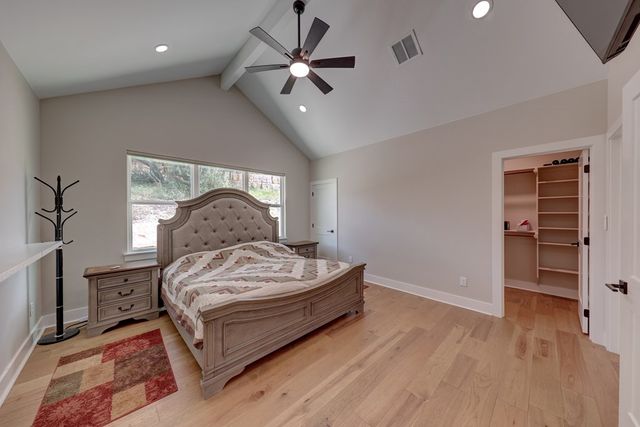 1808 N Chateau Lane, Kerrville, TX 78028