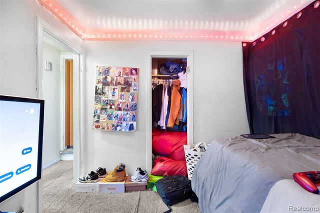 18468 Winthrop Street, Detroit, MI 48235