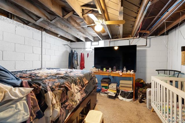 18468 Winthrop Street, Detroit, MI 48235