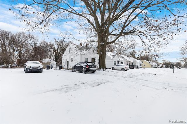 18468 Winthrop Street, Detroit, MI 48235