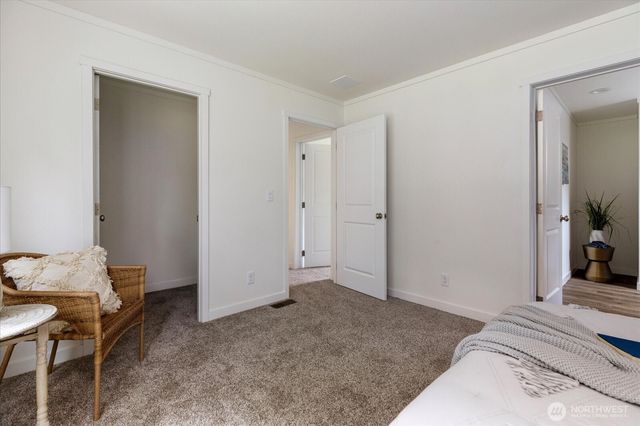 7895 San Juan Avenue, Clinton, WA 98236