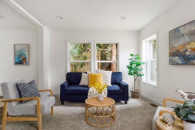 7895 San Juan Avenue, Clinton, WA 98236