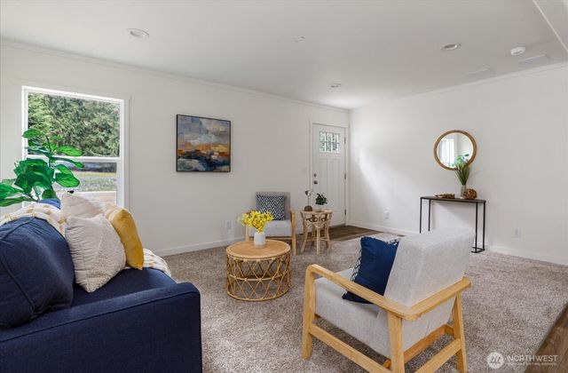 7895 San Juan Avenue, Clinton, WA 98236