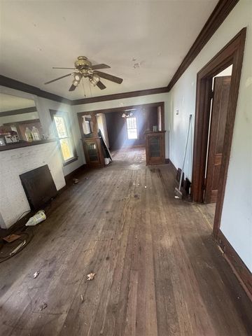 1311 James Street, Kalamazoo, MI 49001