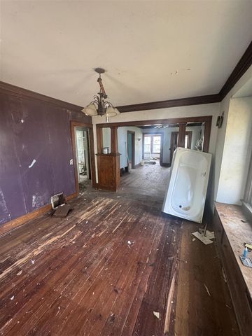 1311 James Street, Kalamazoo, MI 49001