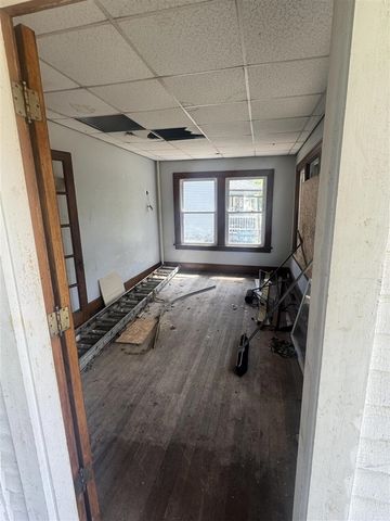 1311 James Street, Kalamazoo, MI 49001
