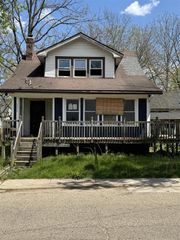 1311 James Street, Kalamazoo, MI 49001