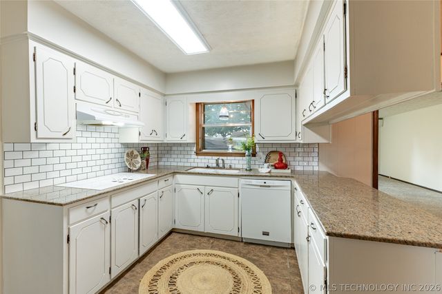 312 E 16th Street, Claremore, OK 74017