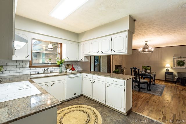 312 E 16th Street, Claremore, OK 74017