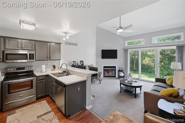 35024 Windsor Drive 35, New Baltimore, MI 48047