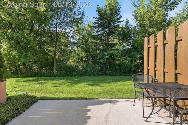 35024 Windsor Drive 35, New Baltimore, MI 48047