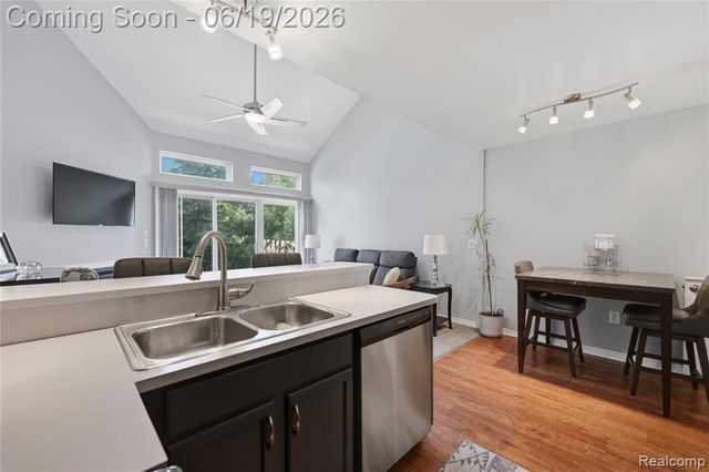 35024 Windsor Drive 35, New Baltimore, MI 48047