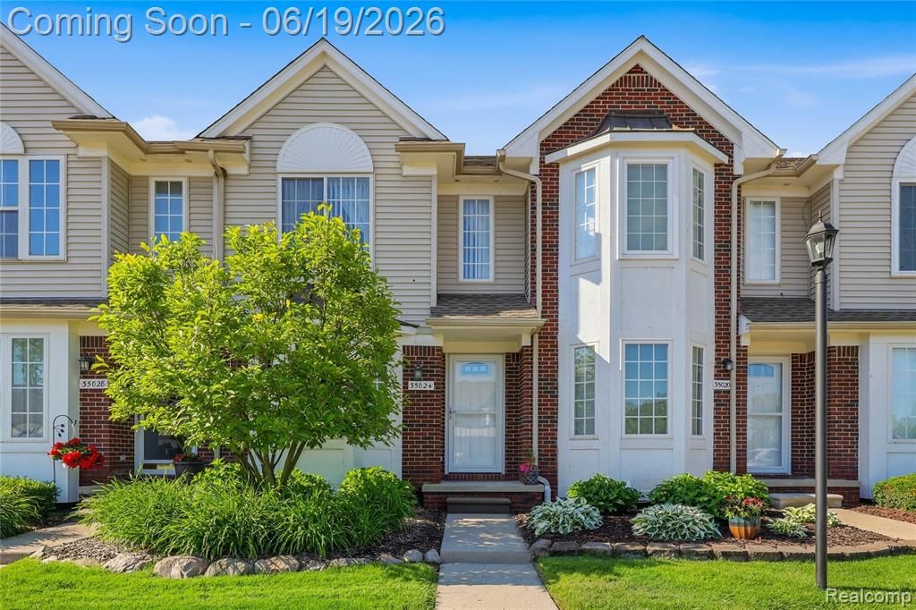 35024 Windsor Drive 35, New Baltimore, MI 48047
