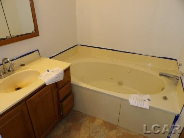 9412 Summerfield Road, Bedford Twp, MI 48182