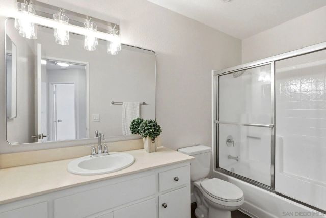 1225 N Broadway 20, Escondido, CA 92026