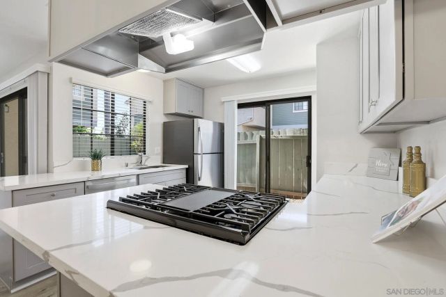 1225 N Broadway 20, Escondido, CA 92026