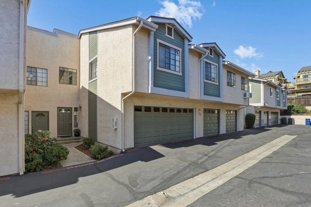 1225 N Broadway 20, Escondido, CA 92026