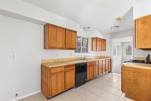 7310 Maple Walk Drive, Humble, TX 77346