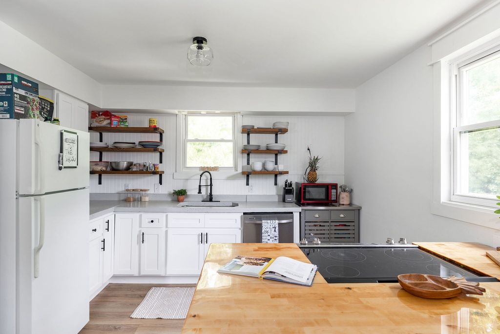 408 Barclay Square Cir, Antioch, TN 37013