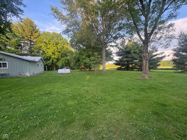 2049 E 400 S, Crawfordsville, IN 47933