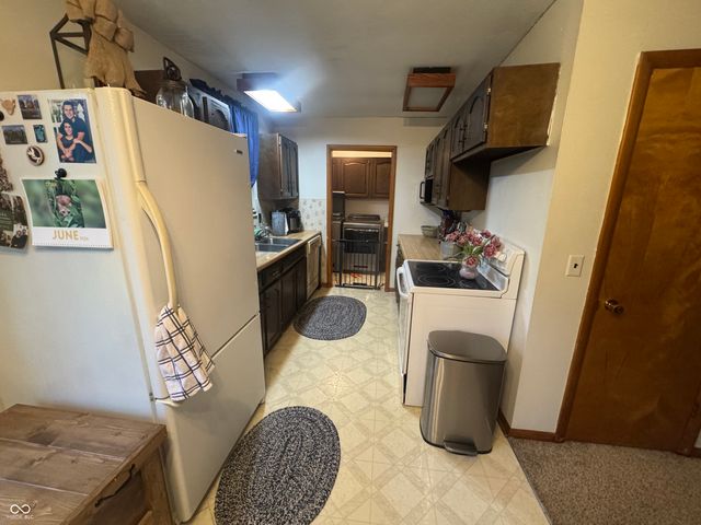 2049 E 400 S, Crawfordsville, IN 47933