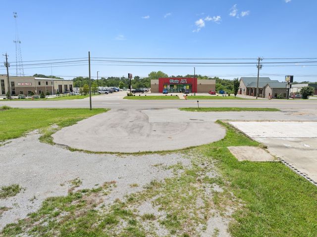1037 Sparta Pike, Lebanon, TN 37087