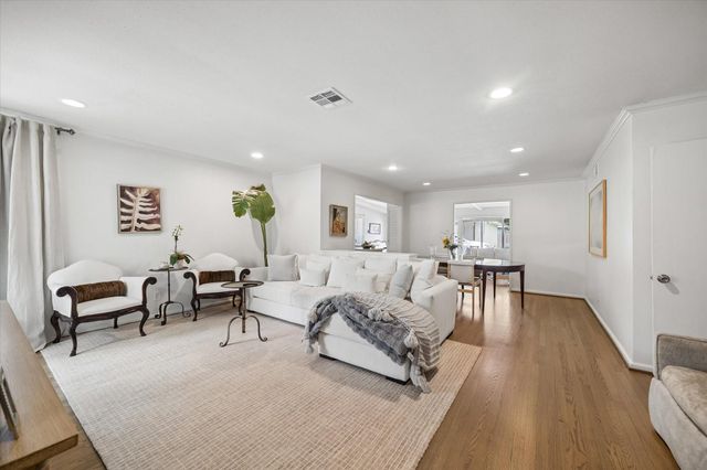 3110 Castlewood Street, Houston, TX 77025