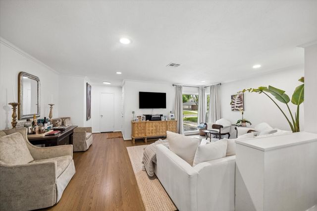 3110 Castlewood Street, Houston, TX 77025