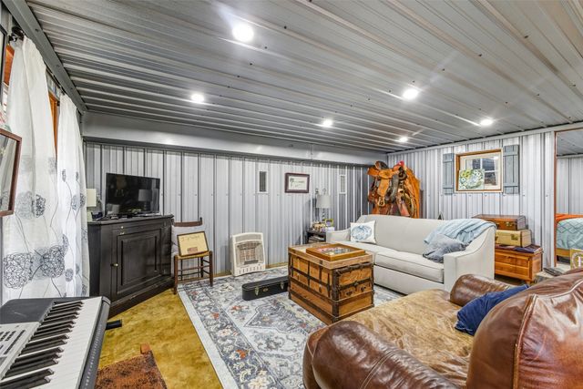 2119 HIGHWAY 135, Winnsboro, LA 71275