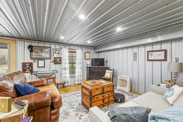 2119 HIGHWAY 135, Winnsboro, LA 71275