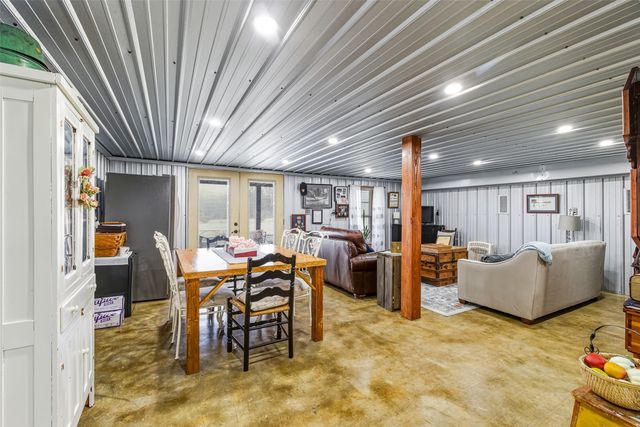 2119 HIGHWAY 135, Winnsboro, LA 71275