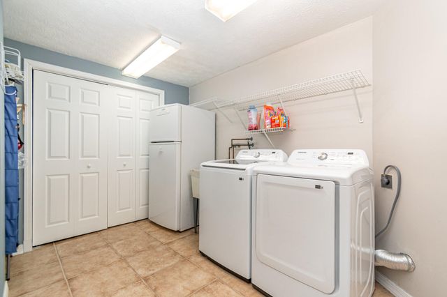 1632 Shady Cove Lane, Florence, KY 41042