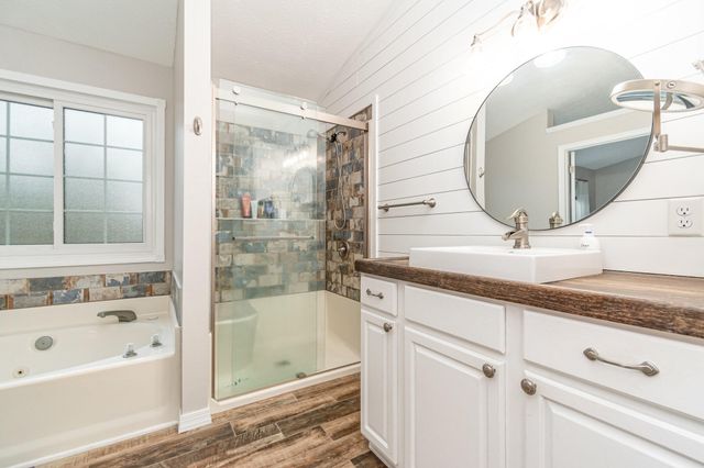 1632 Shady Cove Lane, Florence, KY 41042