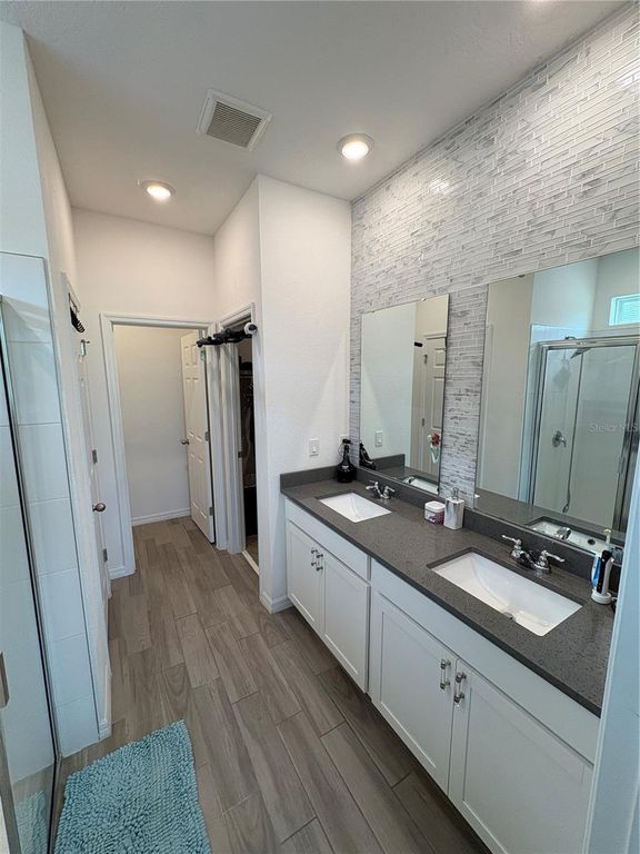 Image 15 of property listing at 2741 NEVERLAND DRIVE, New Smyrna Beach, FL 32168