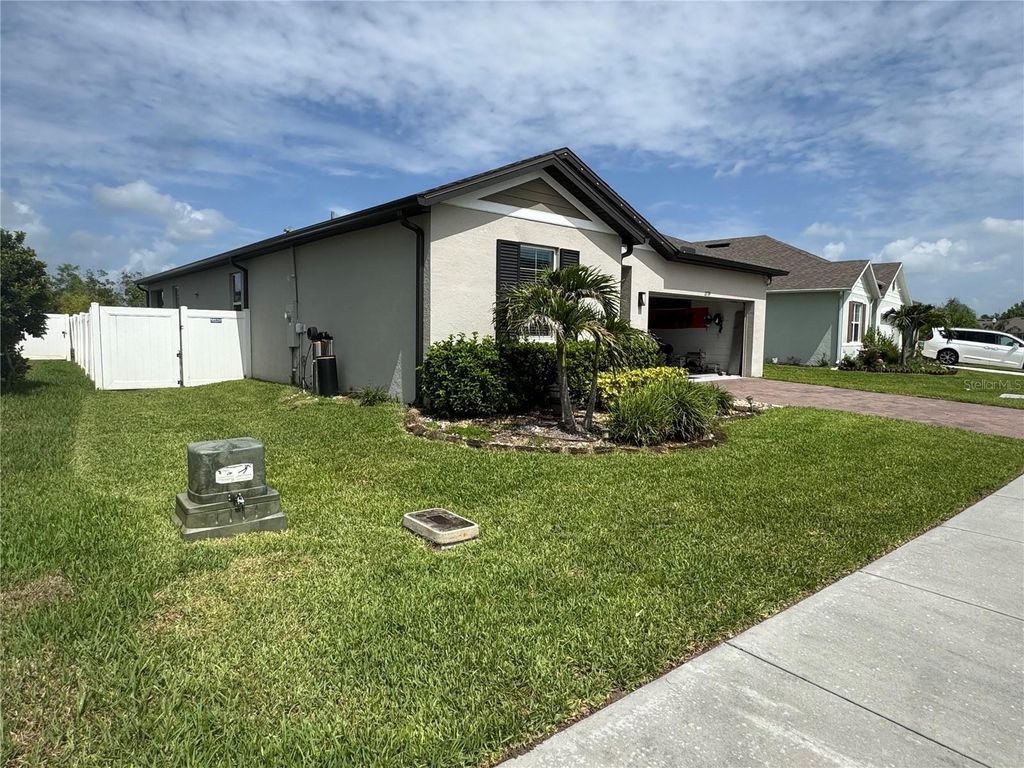 Image 3 of property listing at 2741 NEVERLAND DRIVE, New Smyrna Beach, FL 32168