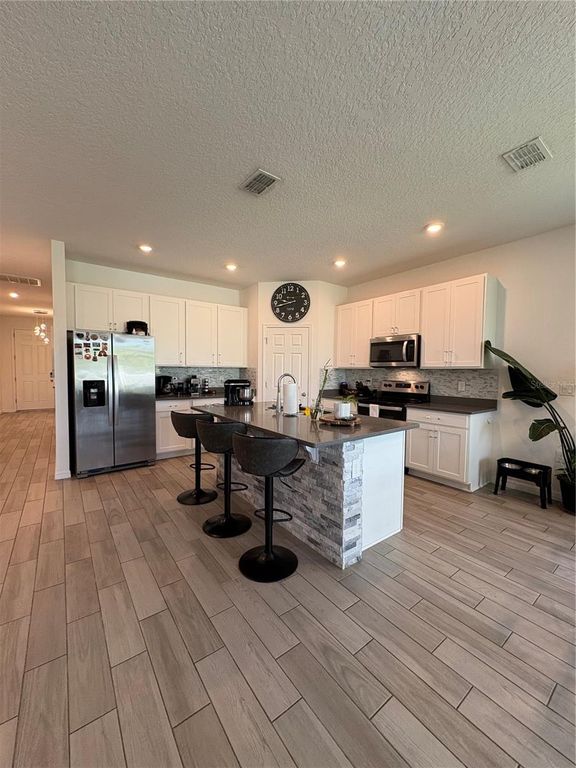Image 6 of property listing at 2741 NEVERLAND DRIVE, New Smyrna Beach, FL 32168