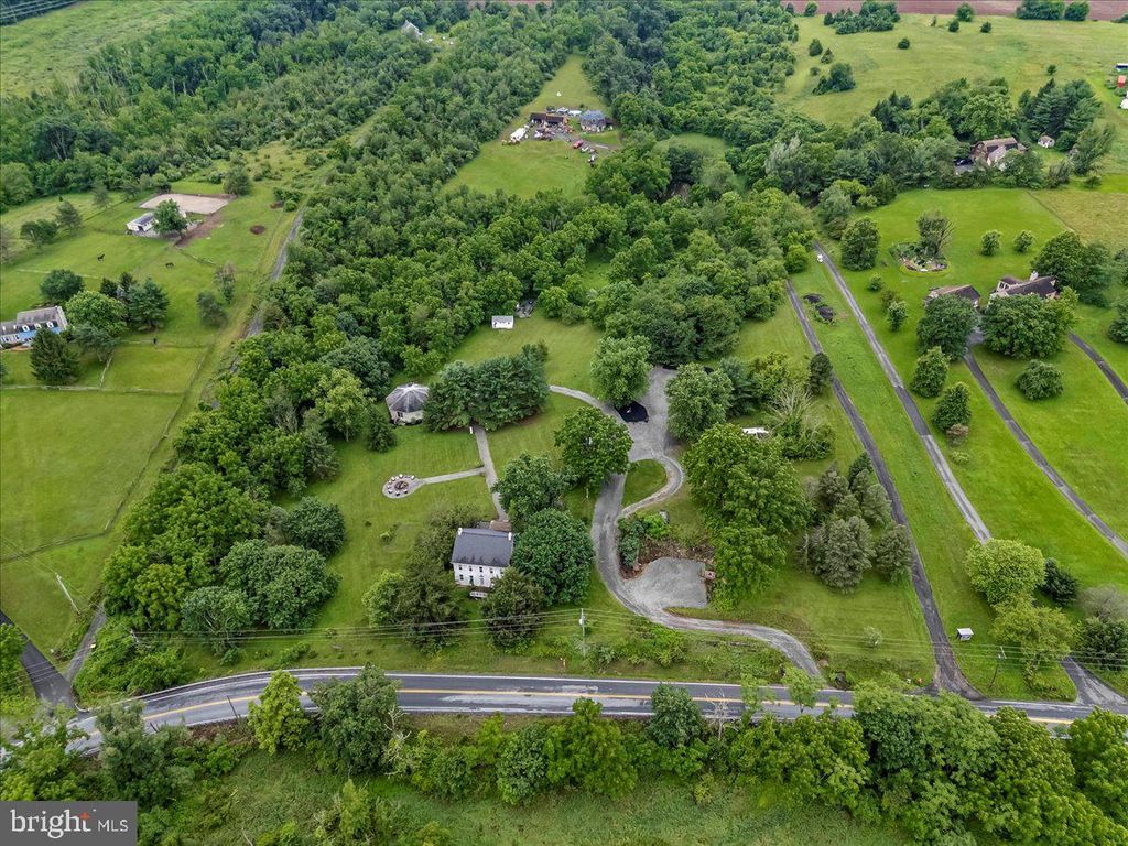 1962 TOLLGATE RD, Palm, PA 18070