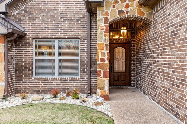 61 North Shore Circle, Waco, TX 76708