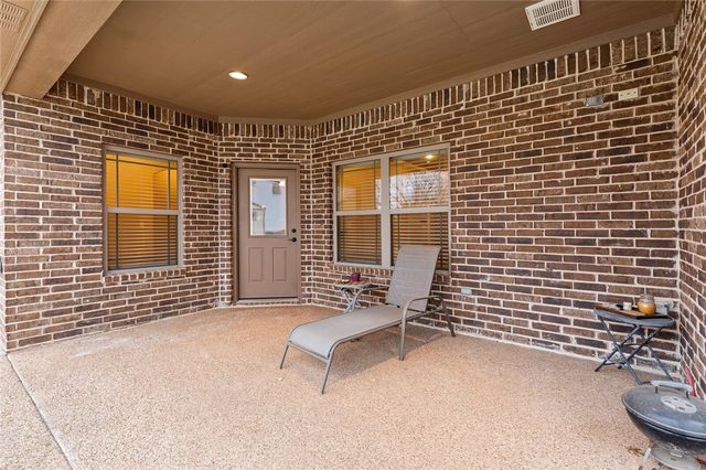 61 North Shore Circle, Waco, TX 76708