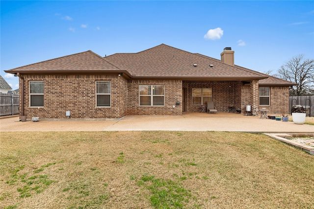 61 North Shore Circle, Waco, TX 76708