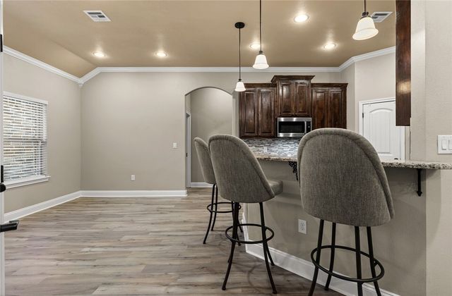 61 North Shore Circle, Waco, TX 76708