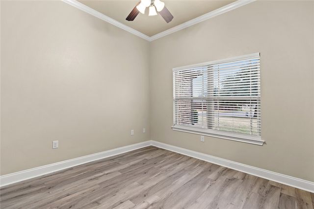 61 North Shore Circle, Waco, TX 76708