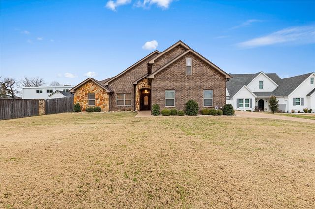 61 North Shore Circle, Waco, TX 76708